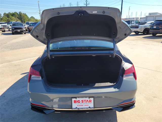 2021 Hyundai Elantra SEL Gray at Keating Nissan