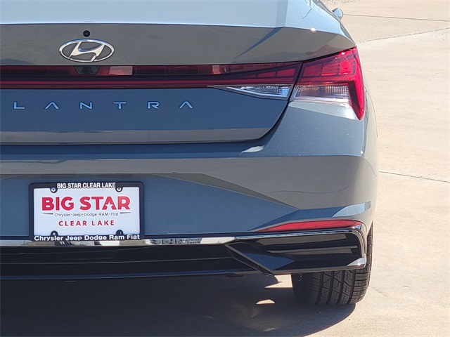 2021 Hyundai Elantra SEL Gray at Keating Nissan