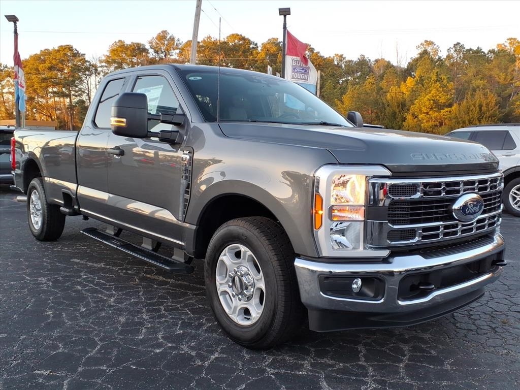 2026 Ford F-250 Super Duty XLT SuperCab LB RWD
