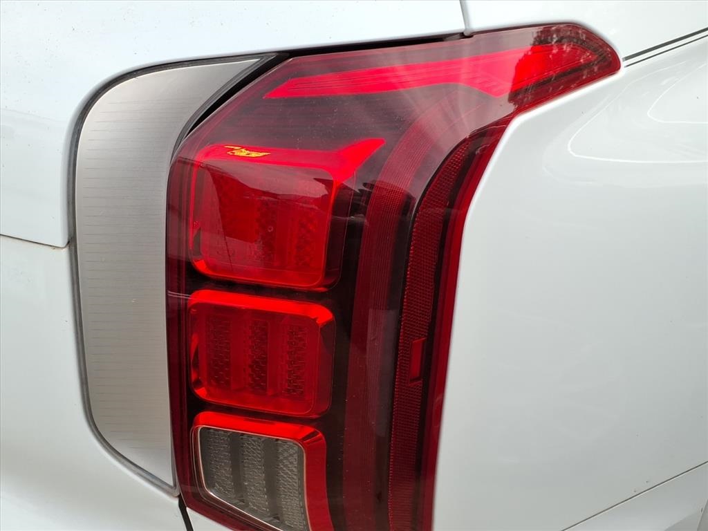 2021 Hyundai Palisade Calligraphy White at River Oaks CDJR