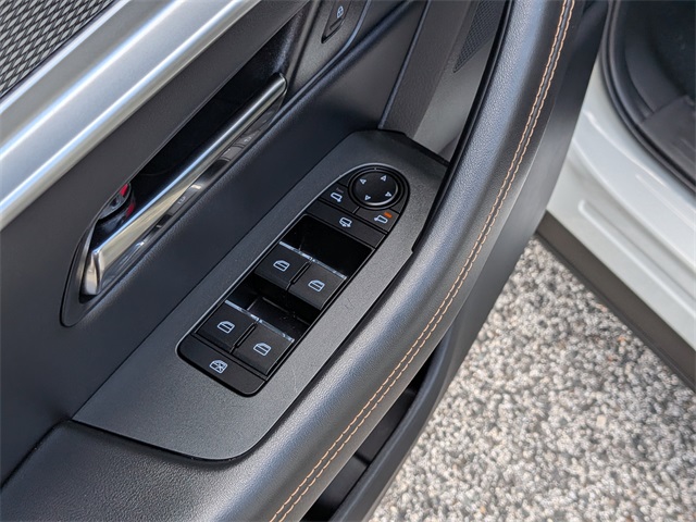 2025 Mazda CX-70 PHEV Premium Plus - 9