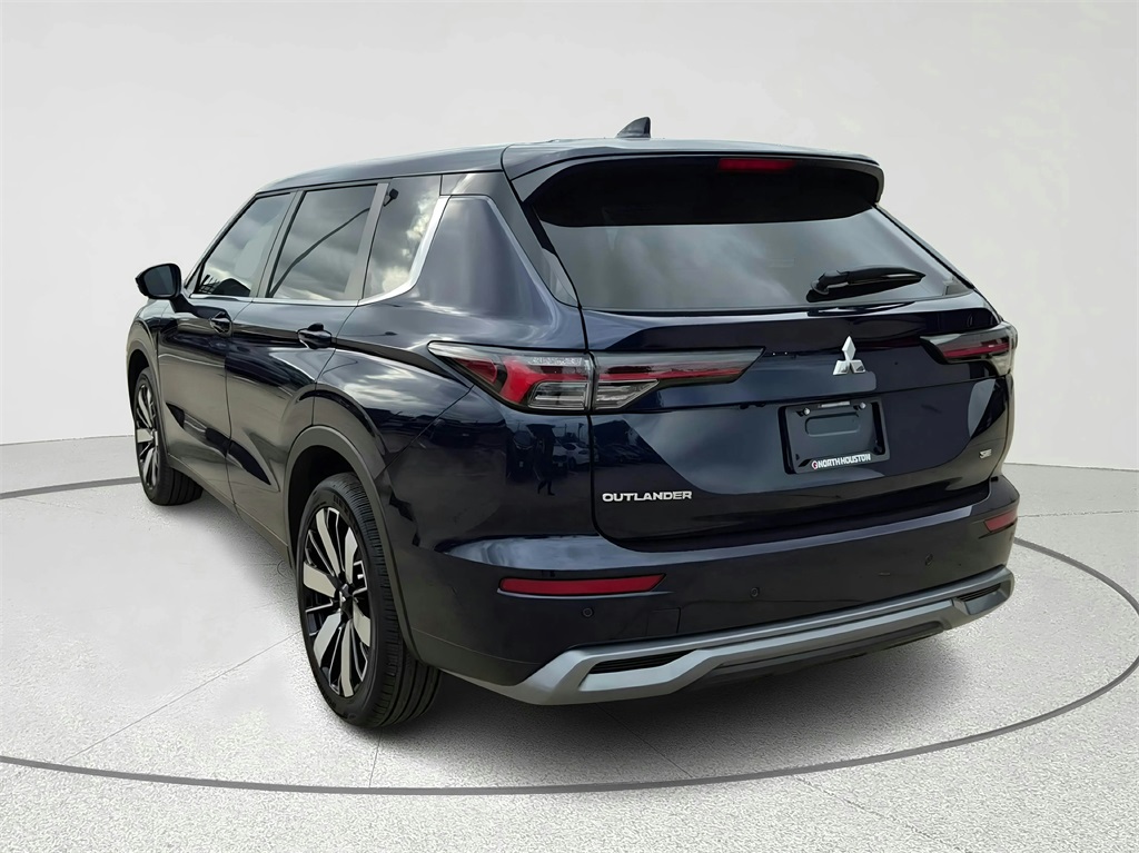 2025 Mitsubishi Outlander SE - 6