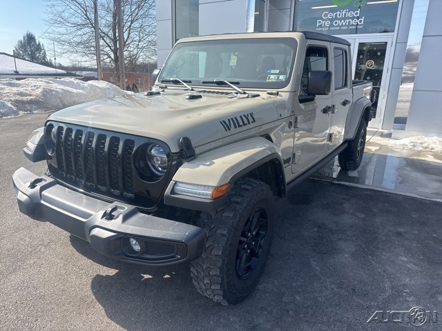 2022 Jeep Gladiator Willys Crew Cab 4WD