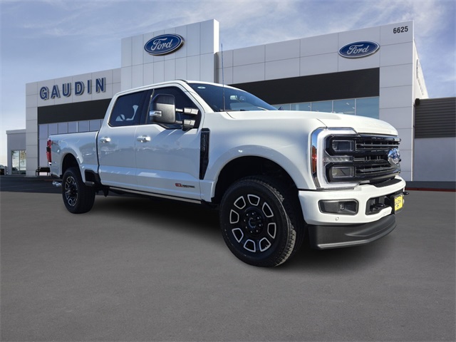 2025 Ford F-350 Super Duty Platinum's photo