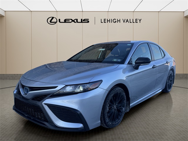 2022 Toyota Camry Hybrid SE Nightshade FWD