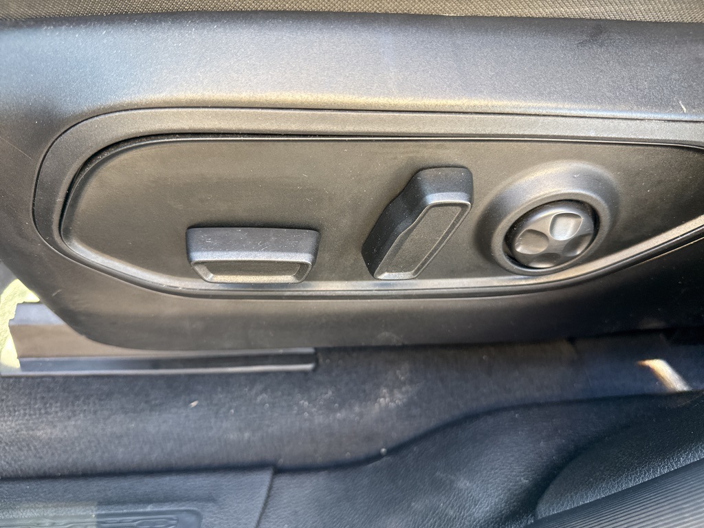 2023 Jeep Grand Cherokee Laredo Altitude photo 12