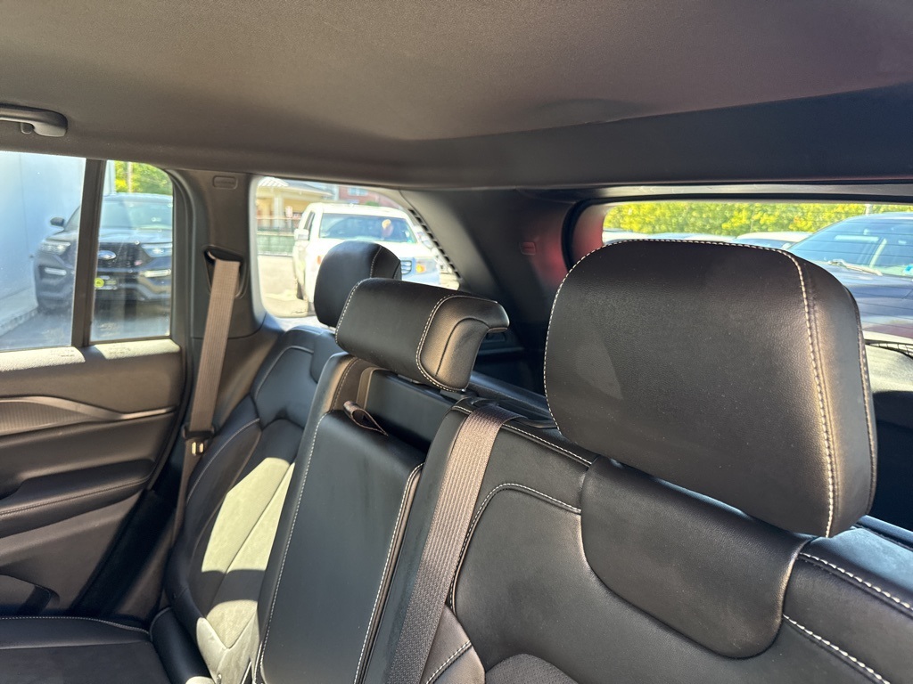 2023 Jeep Grand Cherokee Laredo Altitude photo 16