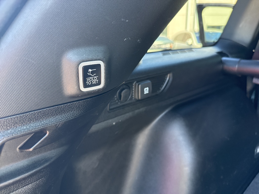2023 Jeep Grand Cherokee Laredo Altitude photo 19