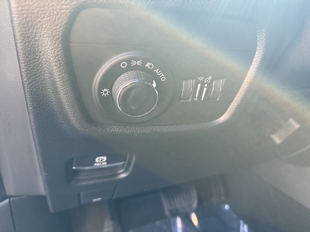 2023 Jeep Grand Cherokee Laredo Altitude photo 30