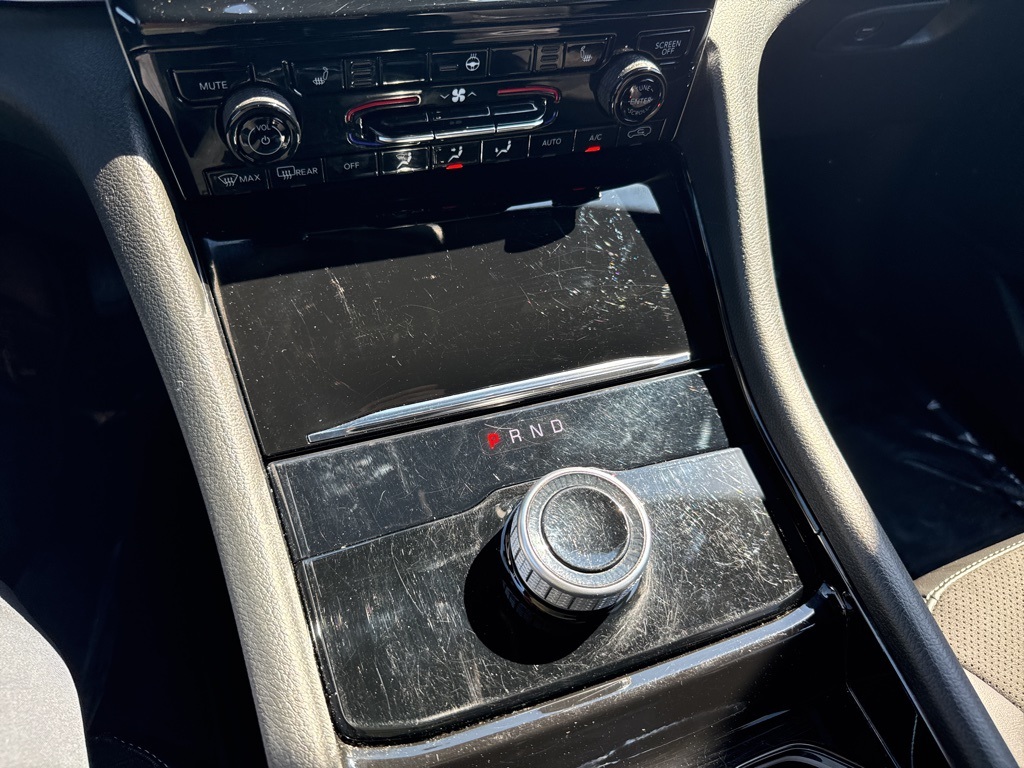 2023 Jeep Grand Cherokee Laredo Altitude photo 37