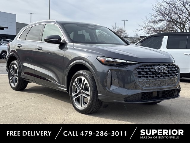 2025 Audi Q5 quattro Premium 40 TFSI