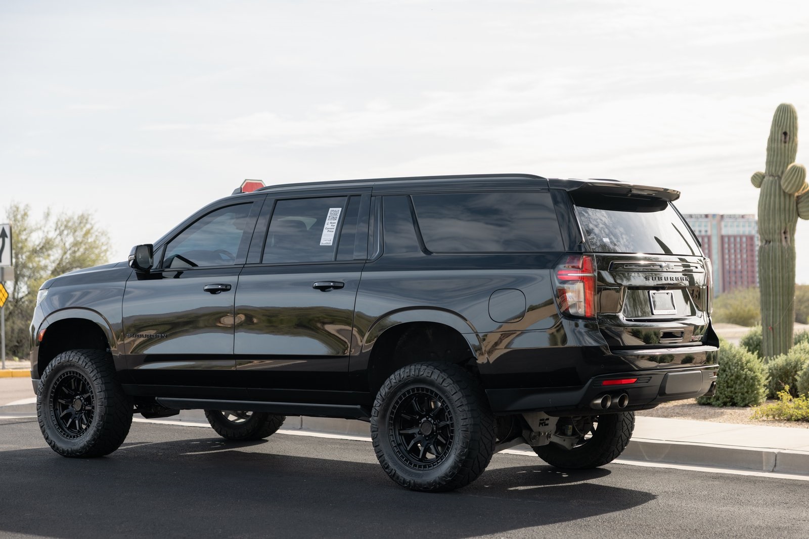 2023 Chevrolet Suburban RST