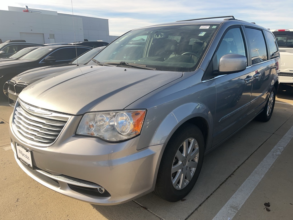 2014 Chrysler Town & Country Touring FWD