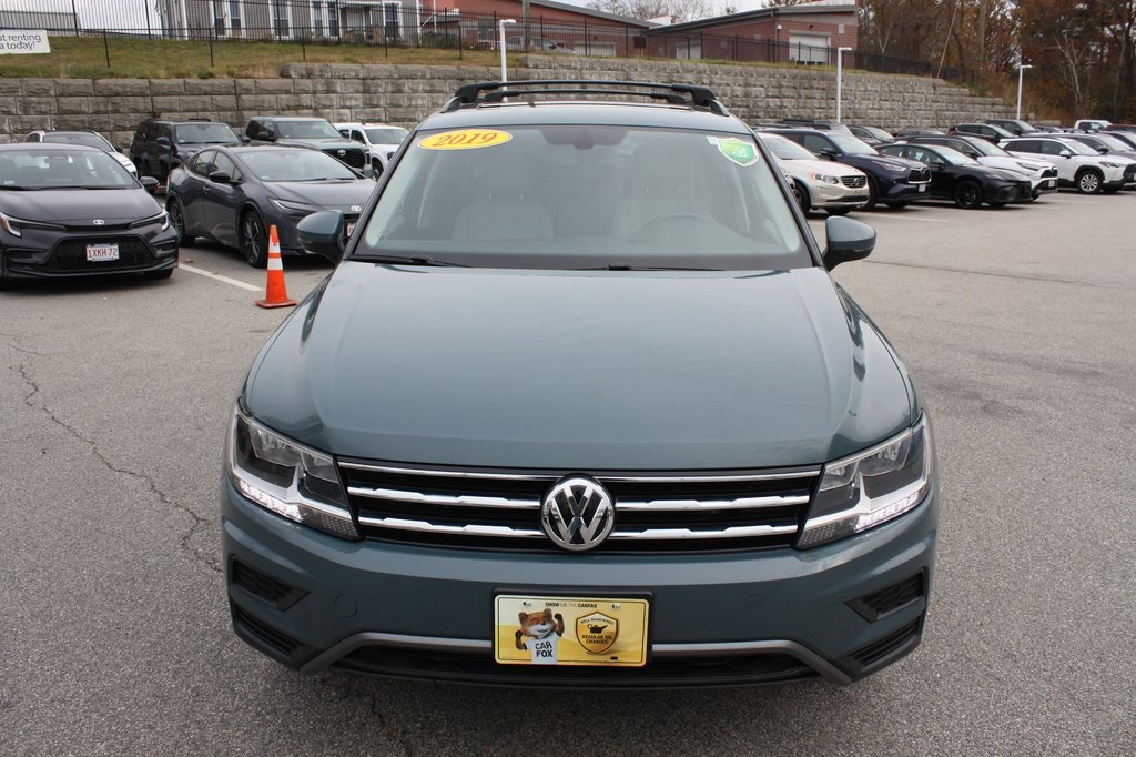 2019 Volkswagen Tiguan SE photo 3