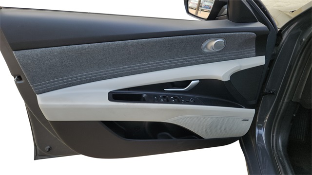 2024 Hyundai Elantra