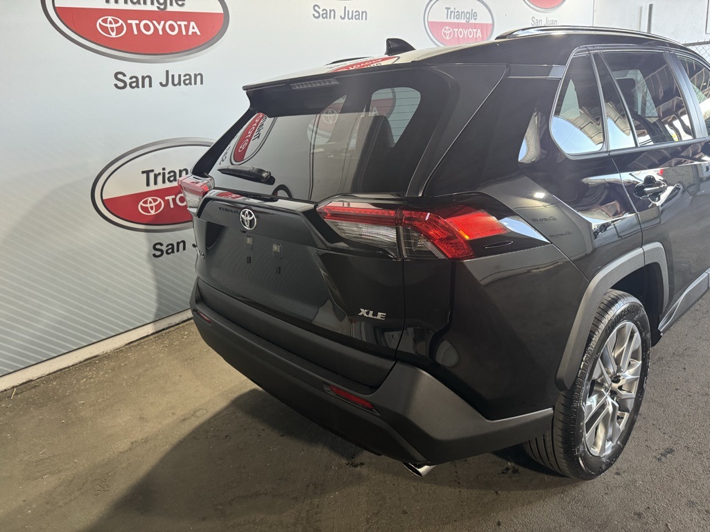 Thumbnail: 2025 Toyota RAV4 - 21