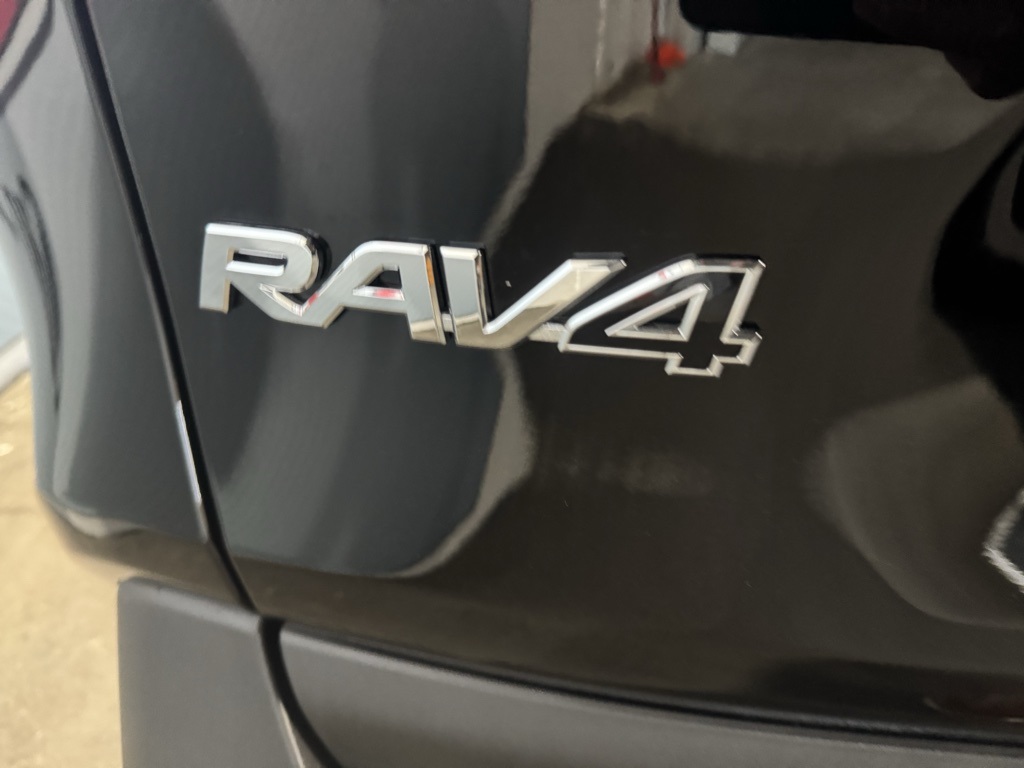 Thumbnail: 2025 Toyota RAV4 - 24
