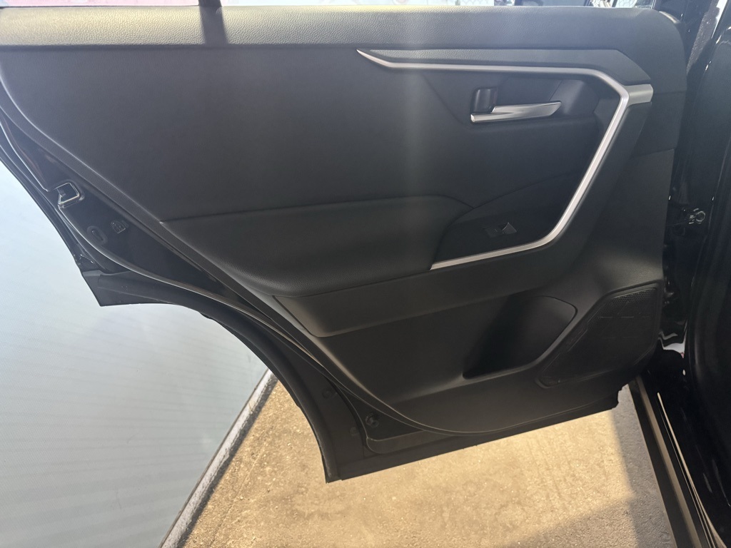 Thumbnail: 2025 Toyota RAV4 - 26