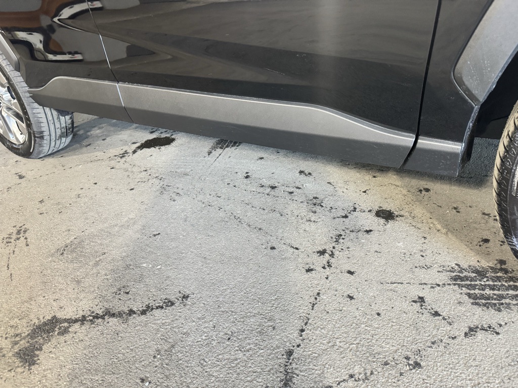 Thumbnail: 2025 Toyota RAV4 - 8