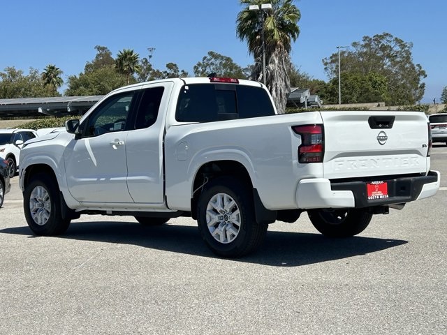2024 Nissan Frontier SV photo 2