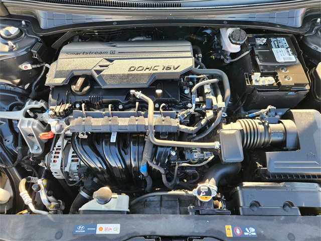 2021 Hyundai Elantra Limited Black at Durrett Motor Company