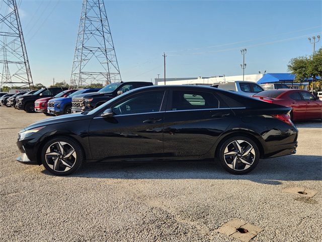 2021 Hyundai Elantra Limited Black at Durrett Motor Company