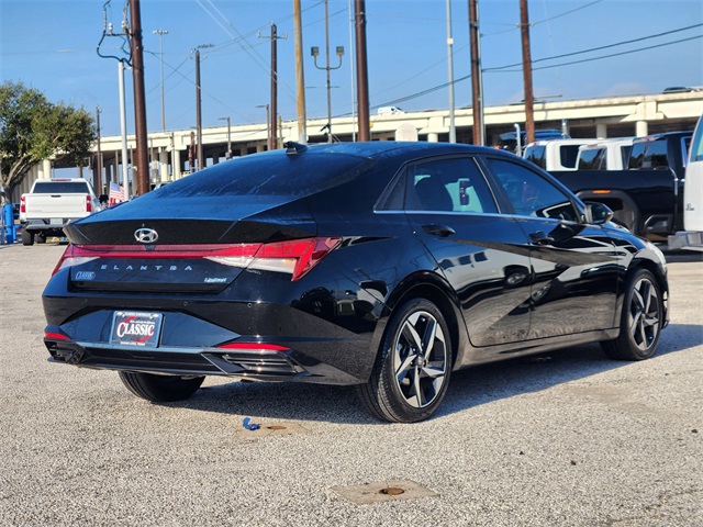 2021 Hyundai Elantra Limited Black at Durrett Motor Company