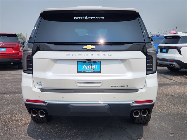2025 Chevrolet Suburban Premier photo 4