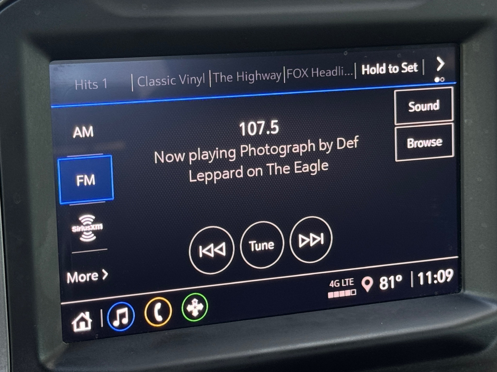 2022 Chevrolet Silverado 1500 Custom - 4