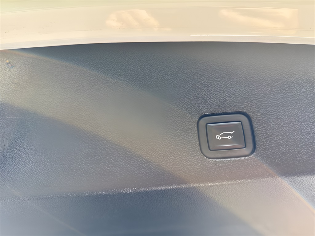 2023 Cadillac XT6