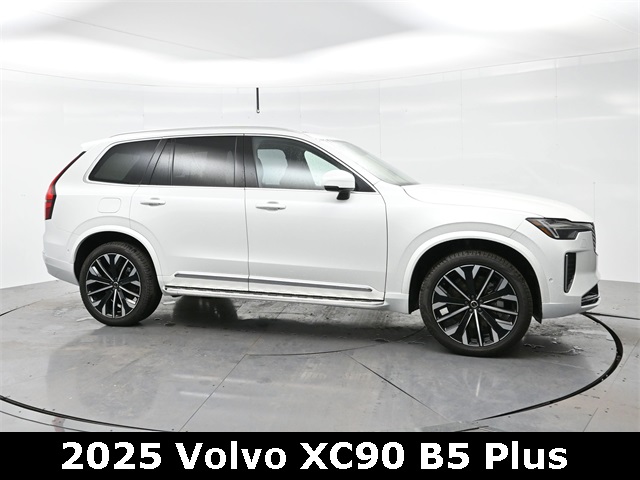 2025 Volvo XC90 B5 Plus Bright Theme 7-Passenger AWD