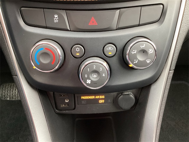 Used Car 2020 Chevrolet Trax  Lt For Sale Under $15,000 In San Antonio, Texas