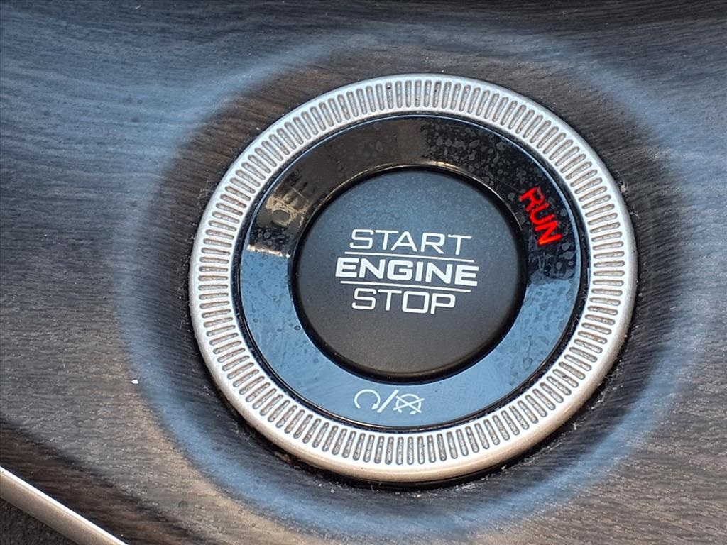 2022 Jeep Grand Cherokee L Limited White at Gullo Toyota