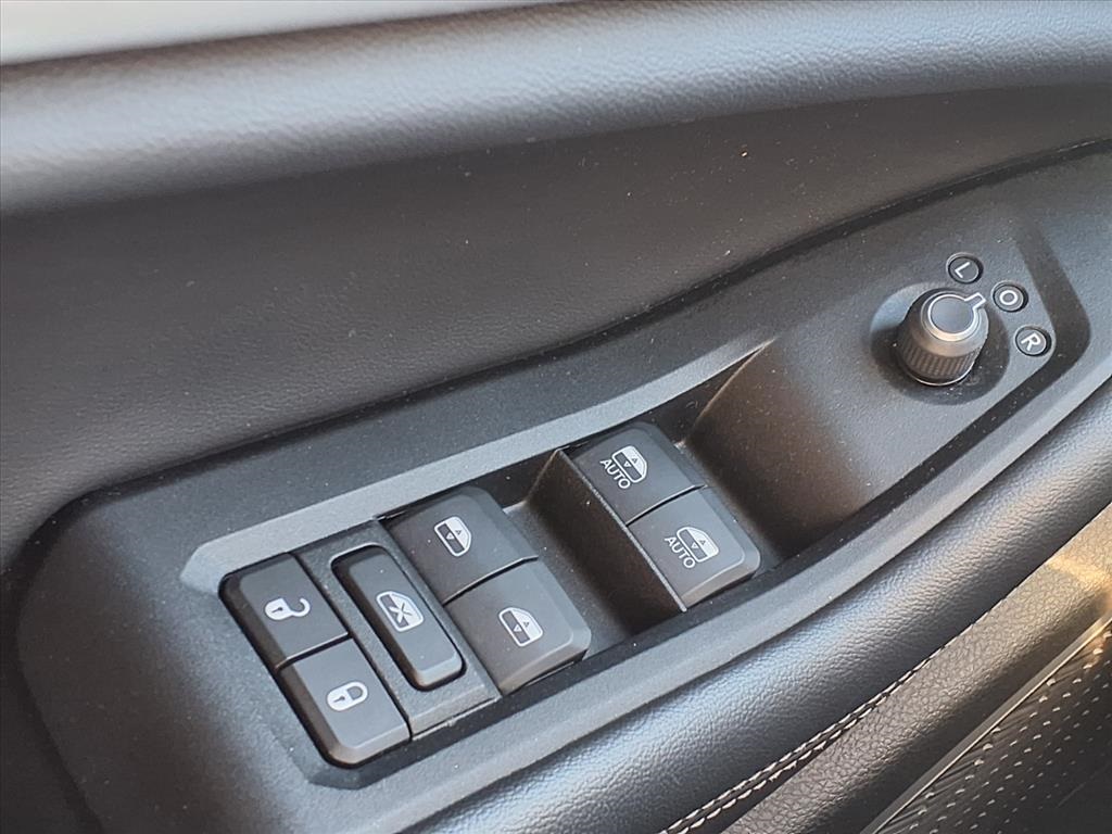 2022 Jeep Grand Cherokee L Limited White at Gullo Toyota