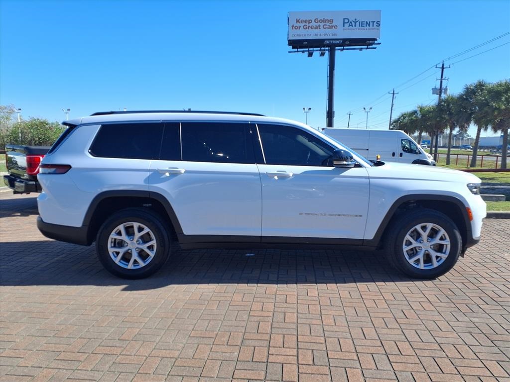 2022 Jeep Grand Cherokee L Limited White at Gullo Toyota