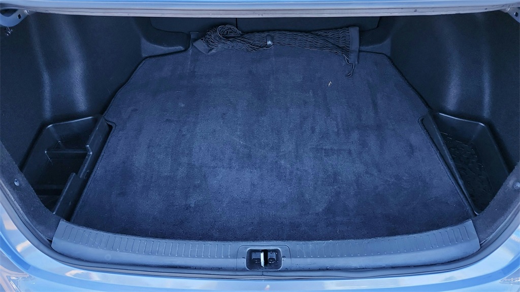 2025 Toyota Corolla - Image 32