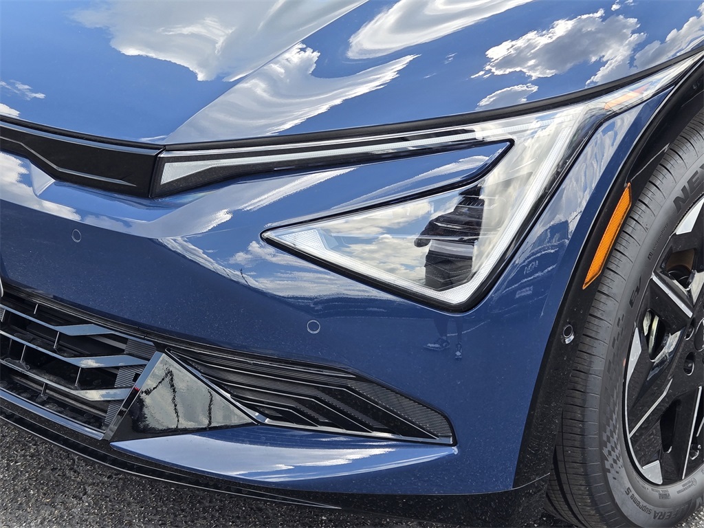 2025 Kia EV6 Wind - 5