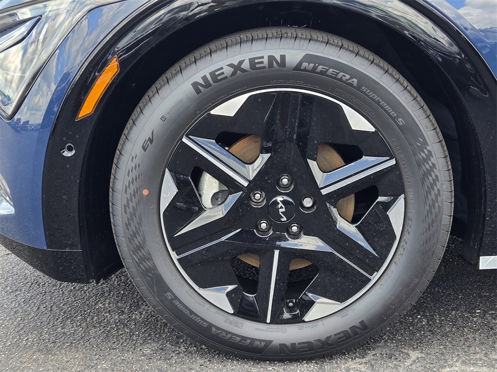 2025 Kia EV6 Wind - 6