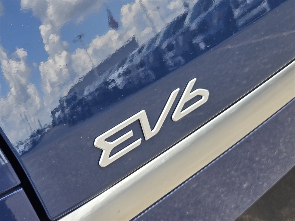 2025 Kia EV6 Wind - 7