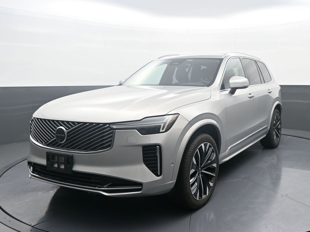 2025 Volvo XC90 B5 Plus Bright Theme 7-Passenger AWD