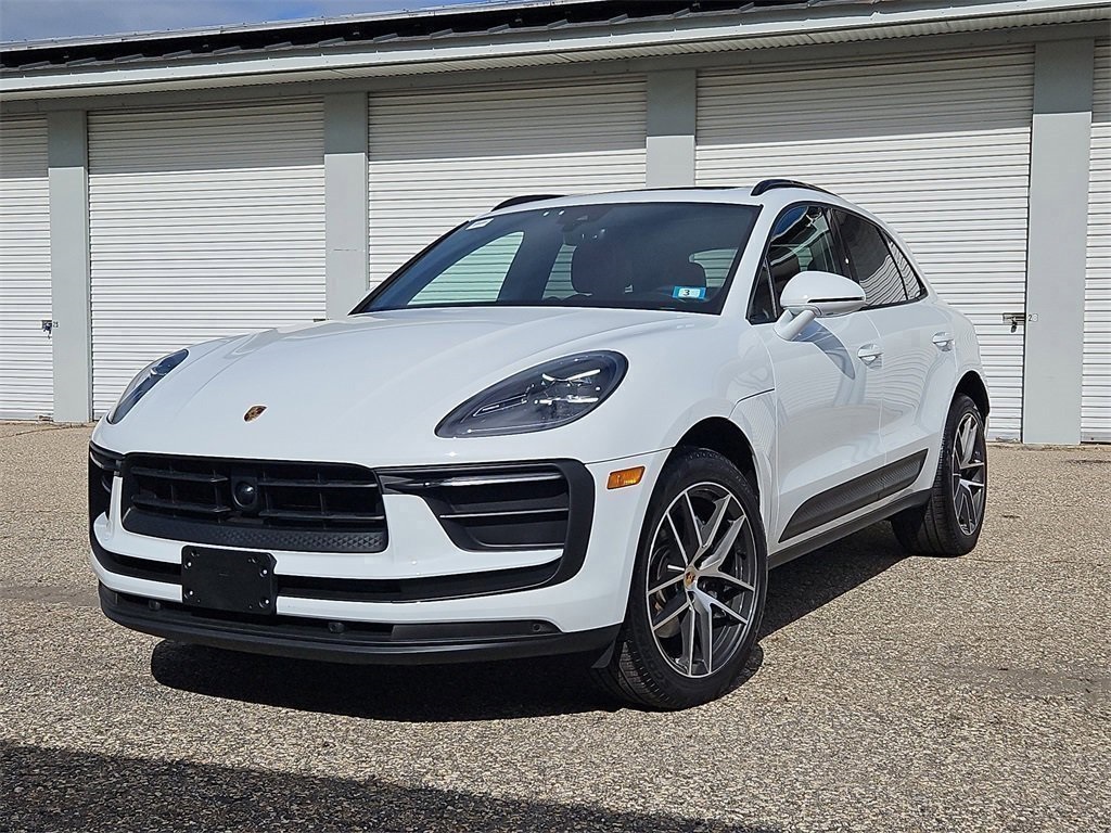 2025 Porsche Macan