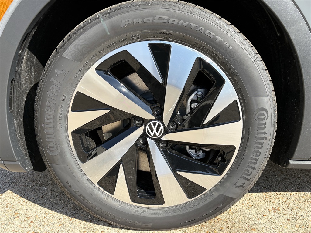 2025 Volkswagen ID.4 Pro Gray at DeMontrond Automotive Group