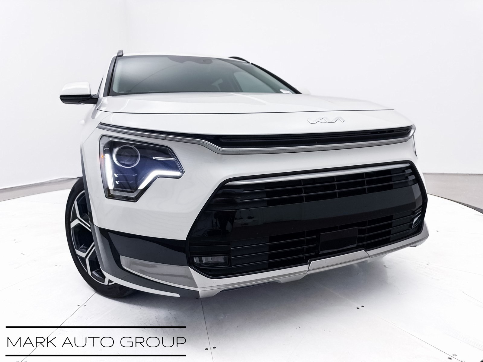 2024 Kia Niro EX Touring