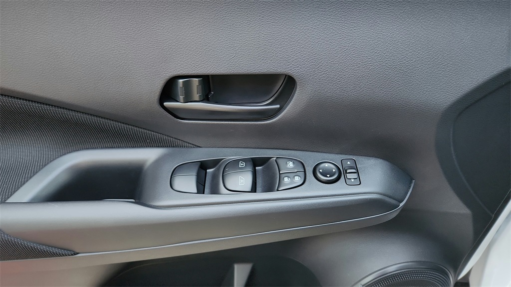 2025 Nissan Kicks Play