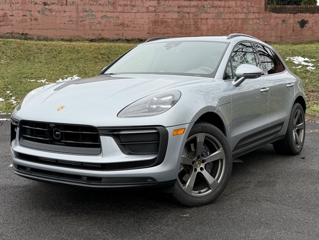2025 Porsche Macan