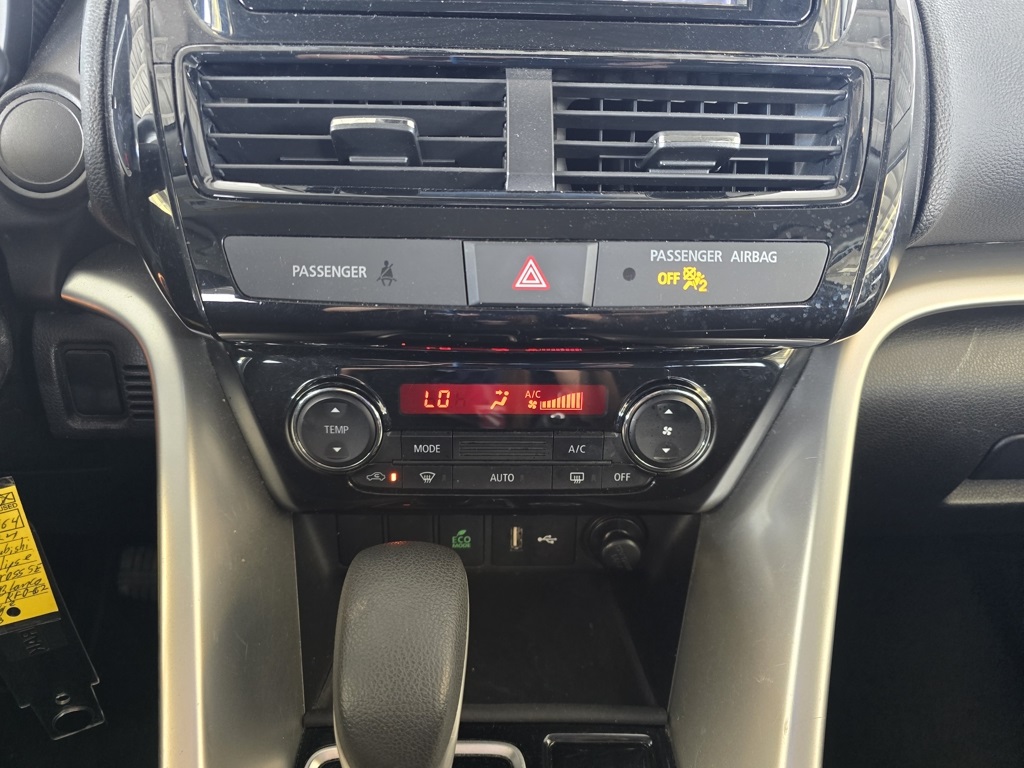 Thumbnail: 2024 Mitsubishi Eclipse Cross - 17