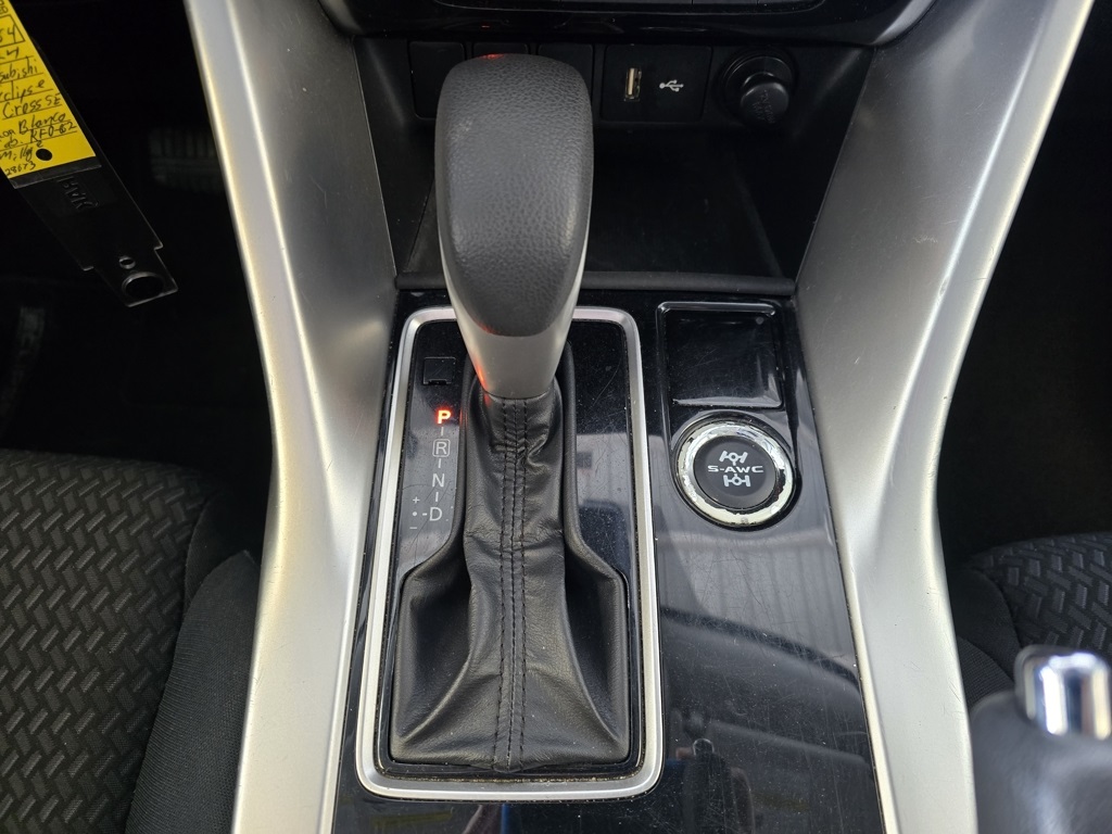 Thumbnail: 2024 Mitsubishi Eclipse Cross - 18