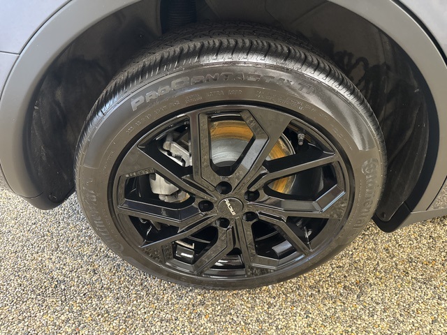 2023 Tesla Model Y Long Range photo 19