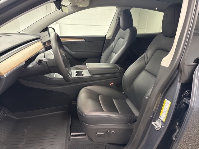 2023 Tesla Model Y Long Range photo 8