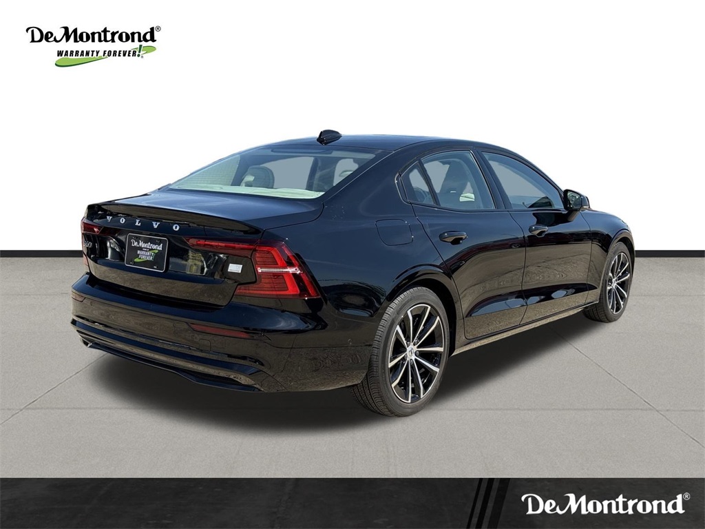 2023 Volvo S60 Recharge Plug-In Hybrid T8 Plus Dark Theme - 4